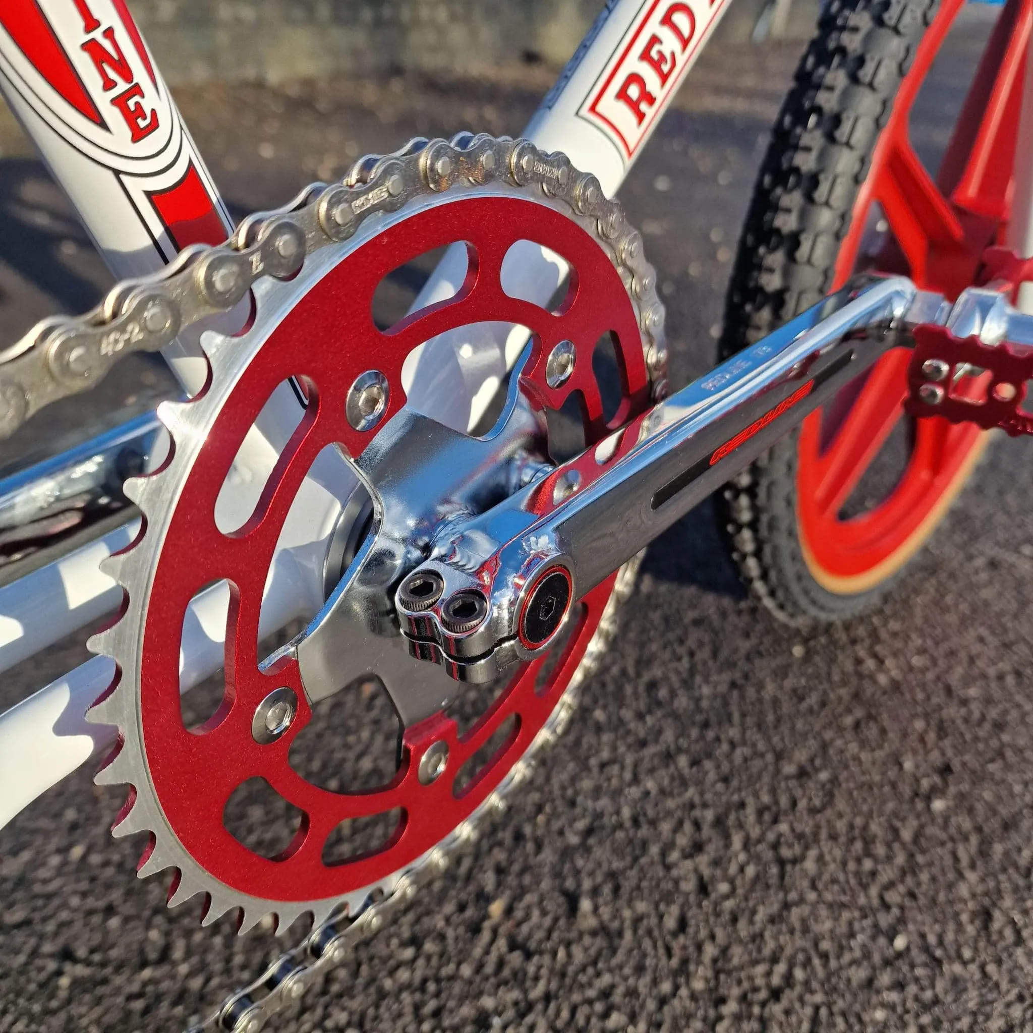 Redline MX-III Custom Bike White / Red