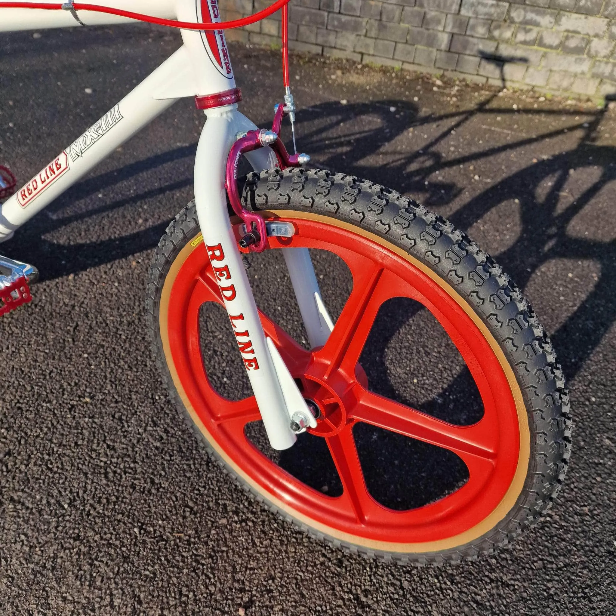 Redline MX-III Custom Bike White / Red