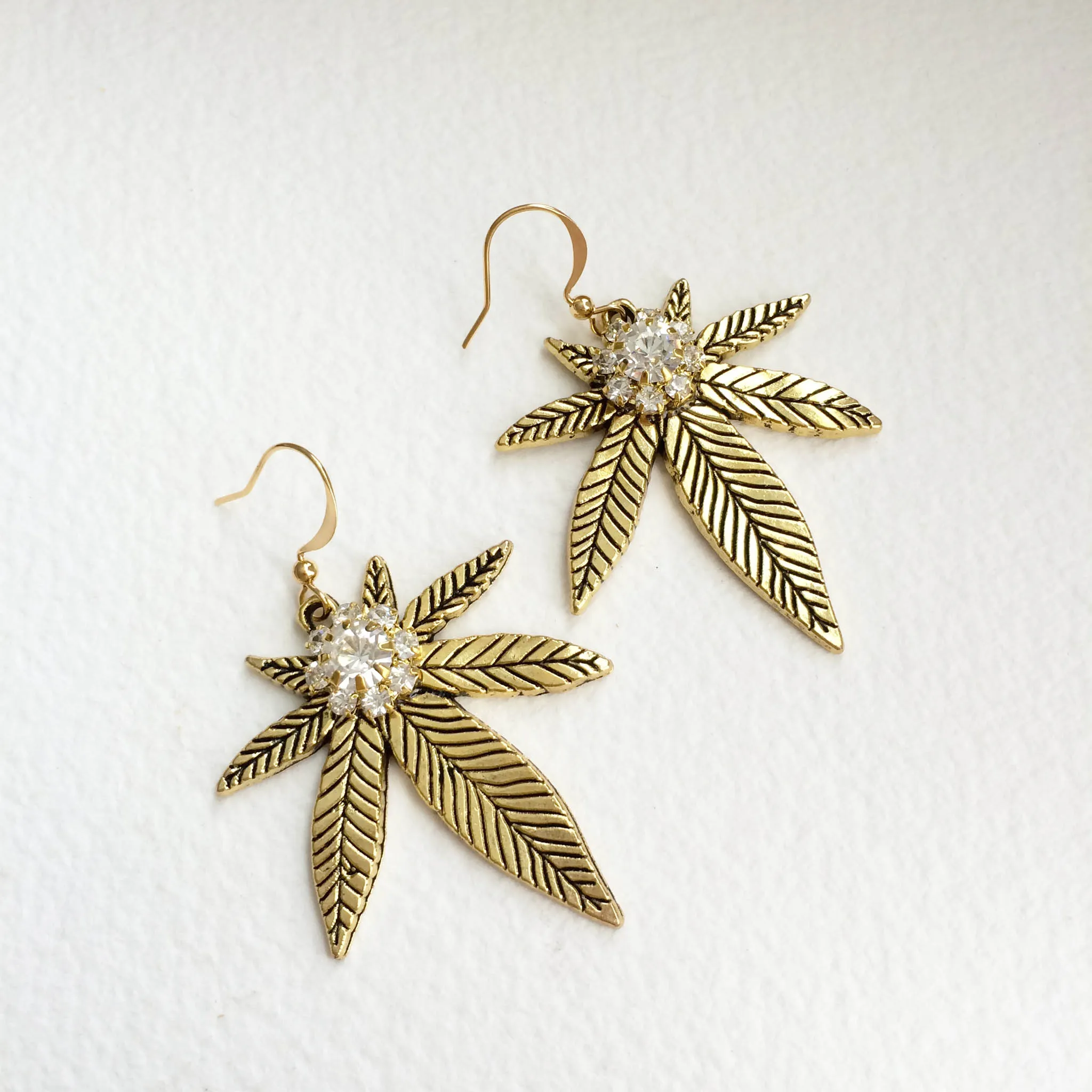 Rhinestone Weed Earring - Gold