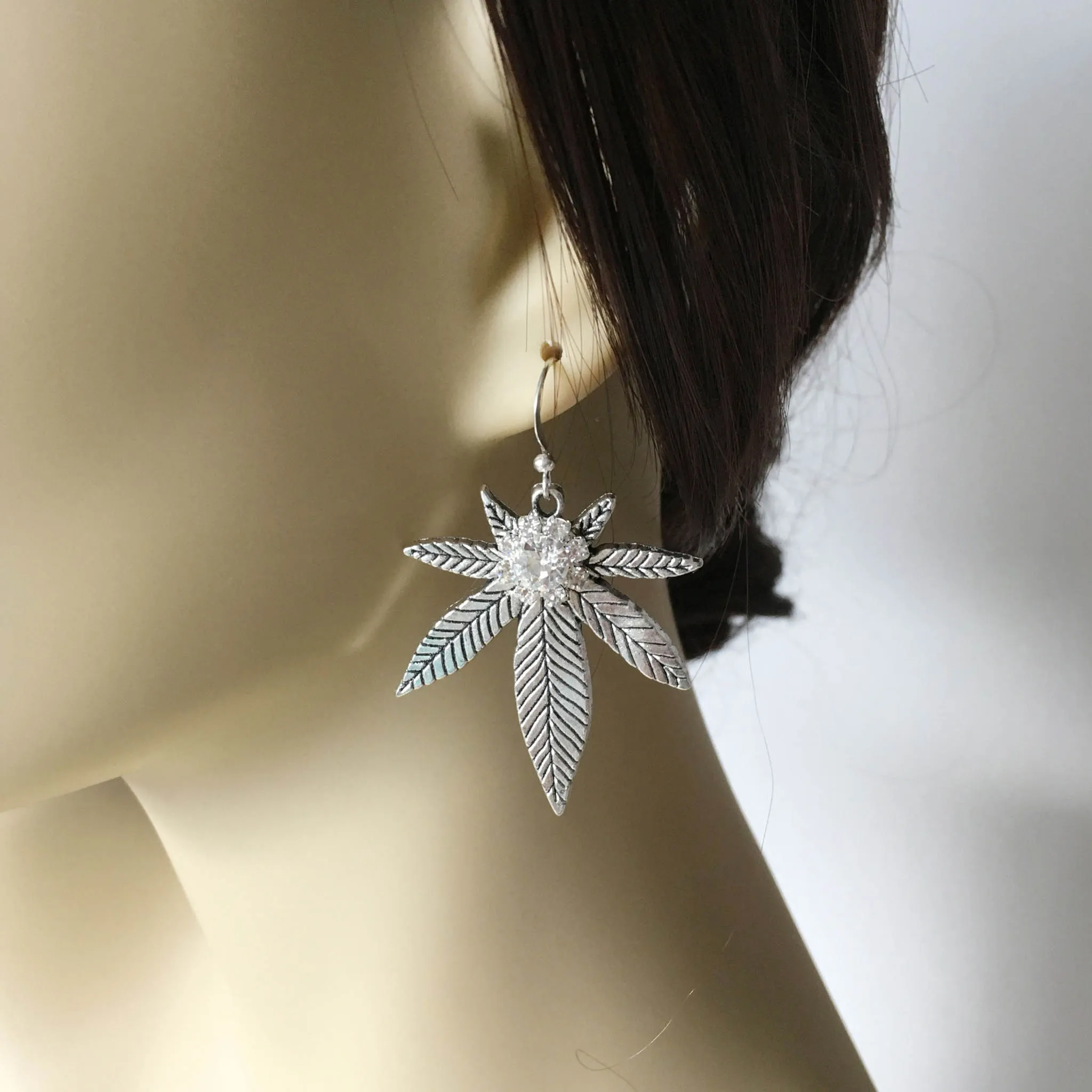 Rhinestone Weed Earring - Gold