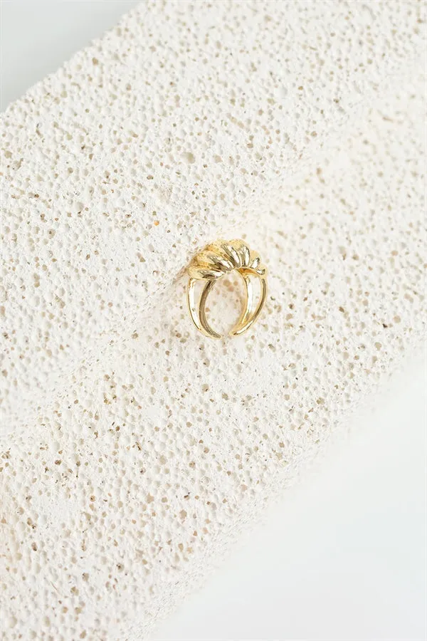 Ribbed Lia Ring