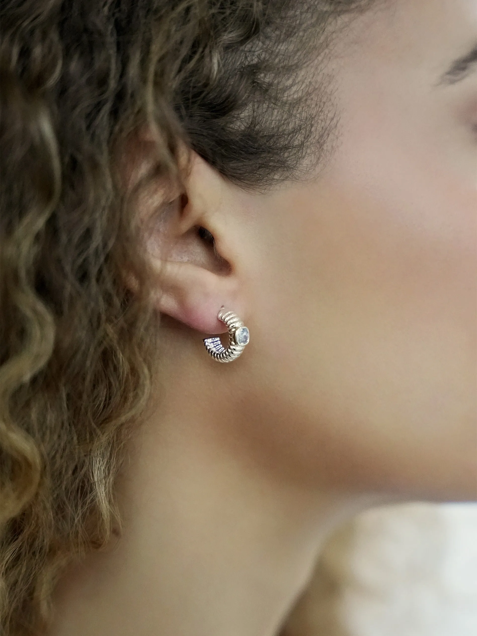 Ribbed Small Hoops