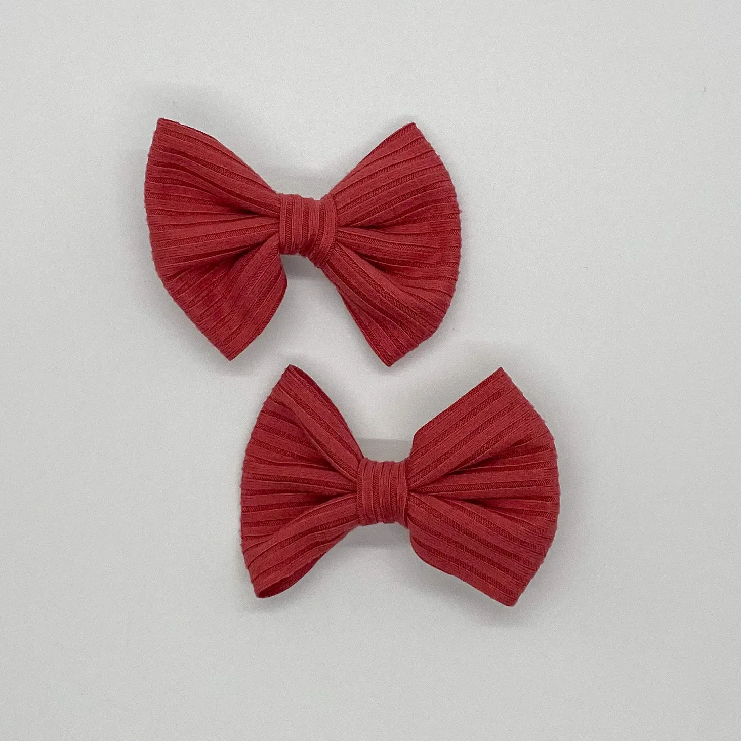 Ribbed Terracotta Clips