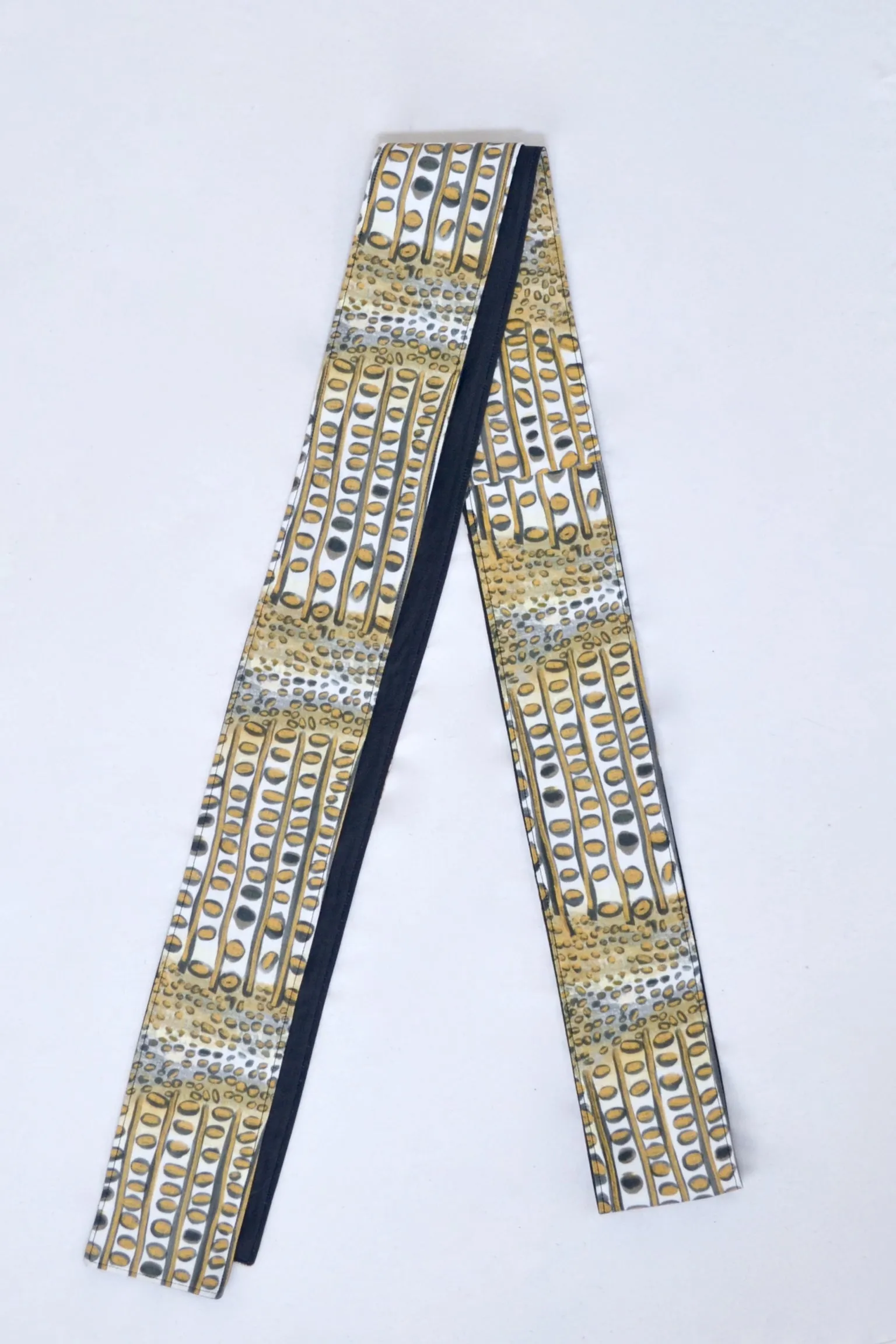 Sash in Neutral Gator