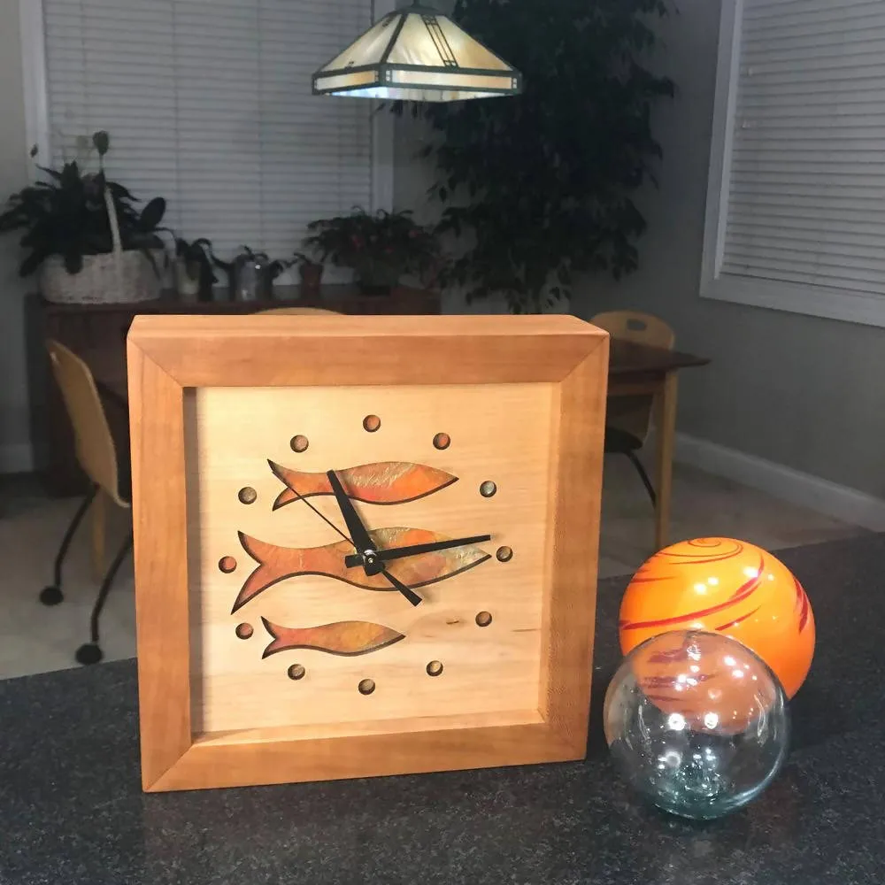 Schooling Fish Clock