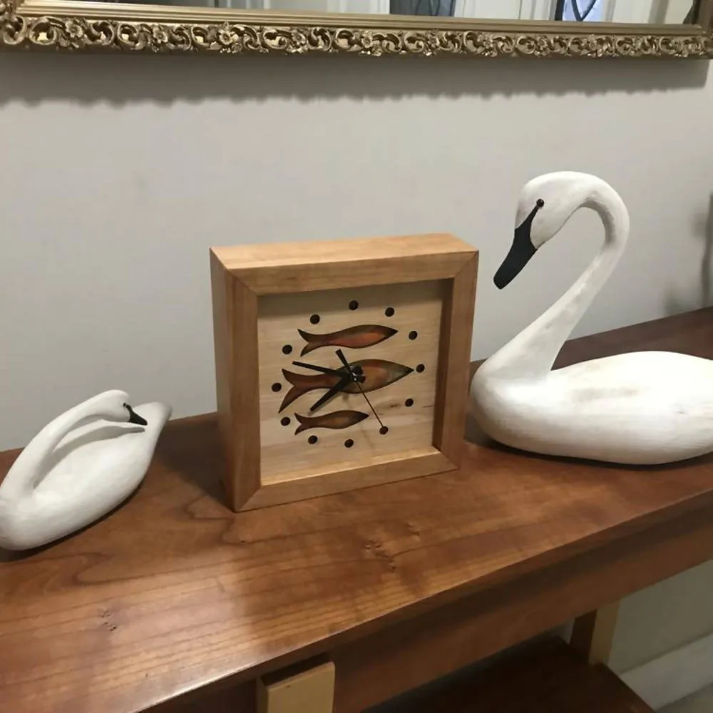 Schooling Fish Clock