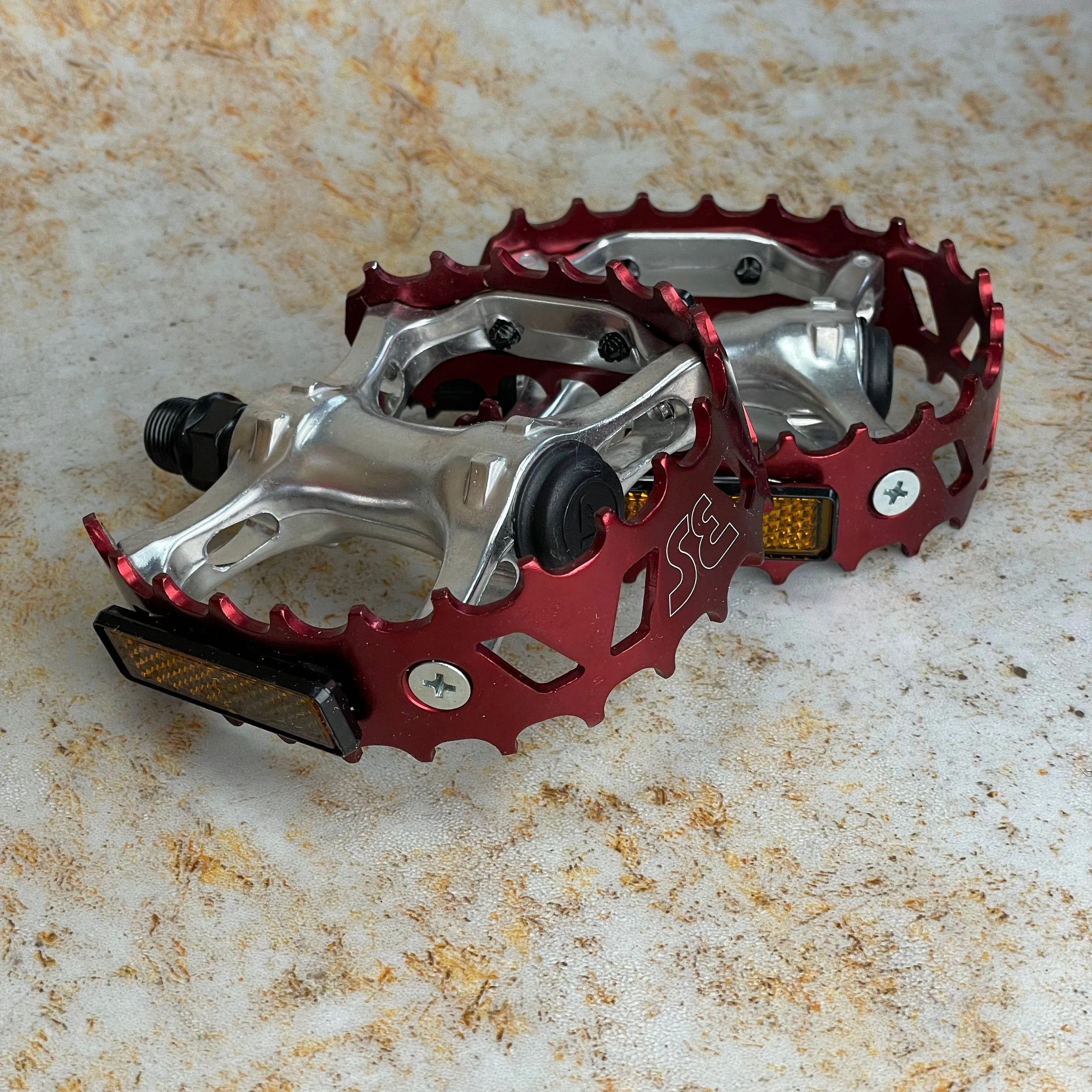 SE Bikes Beartrap Pedals