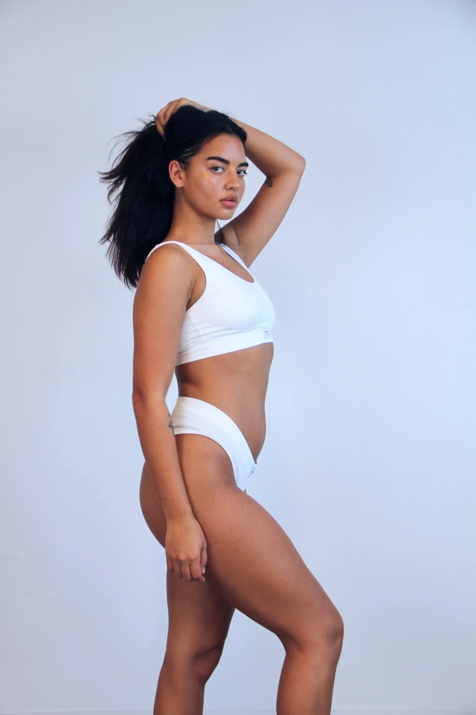 SEAMLESS RIBBED BRA