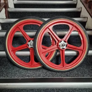 Skyway Silver Alloy Flange Tuff Wheels with Panaracer HP406 Tyres & Freewheel Pair