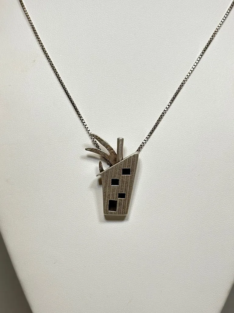 STERLING SILVER TINY HOUSE PENDANT AND SS CHAIN  MS222