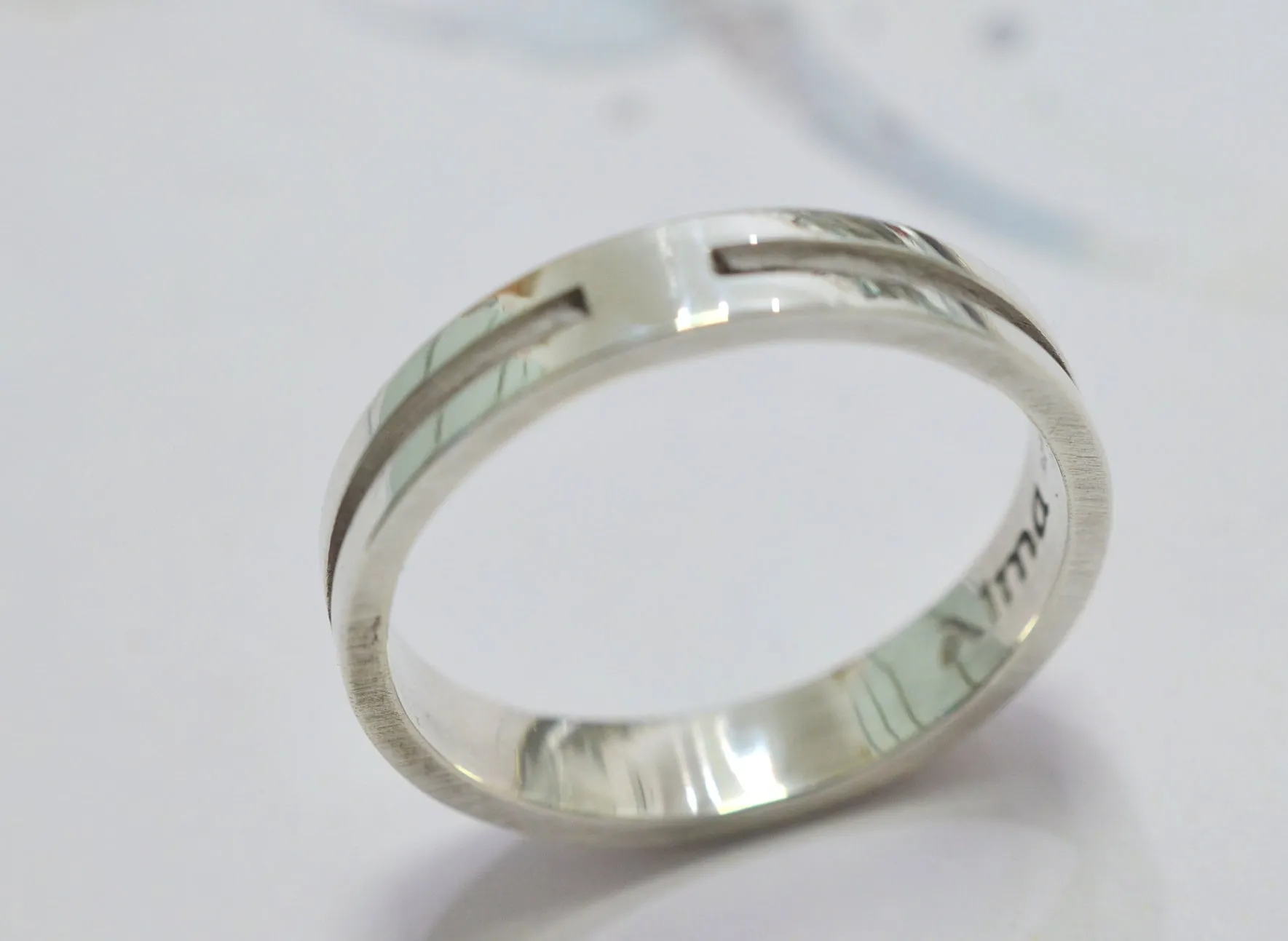 Streamlined Splendor Ring
