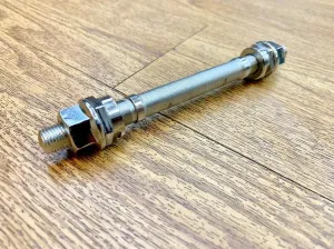 Suzue Front Axle Hub Sealed