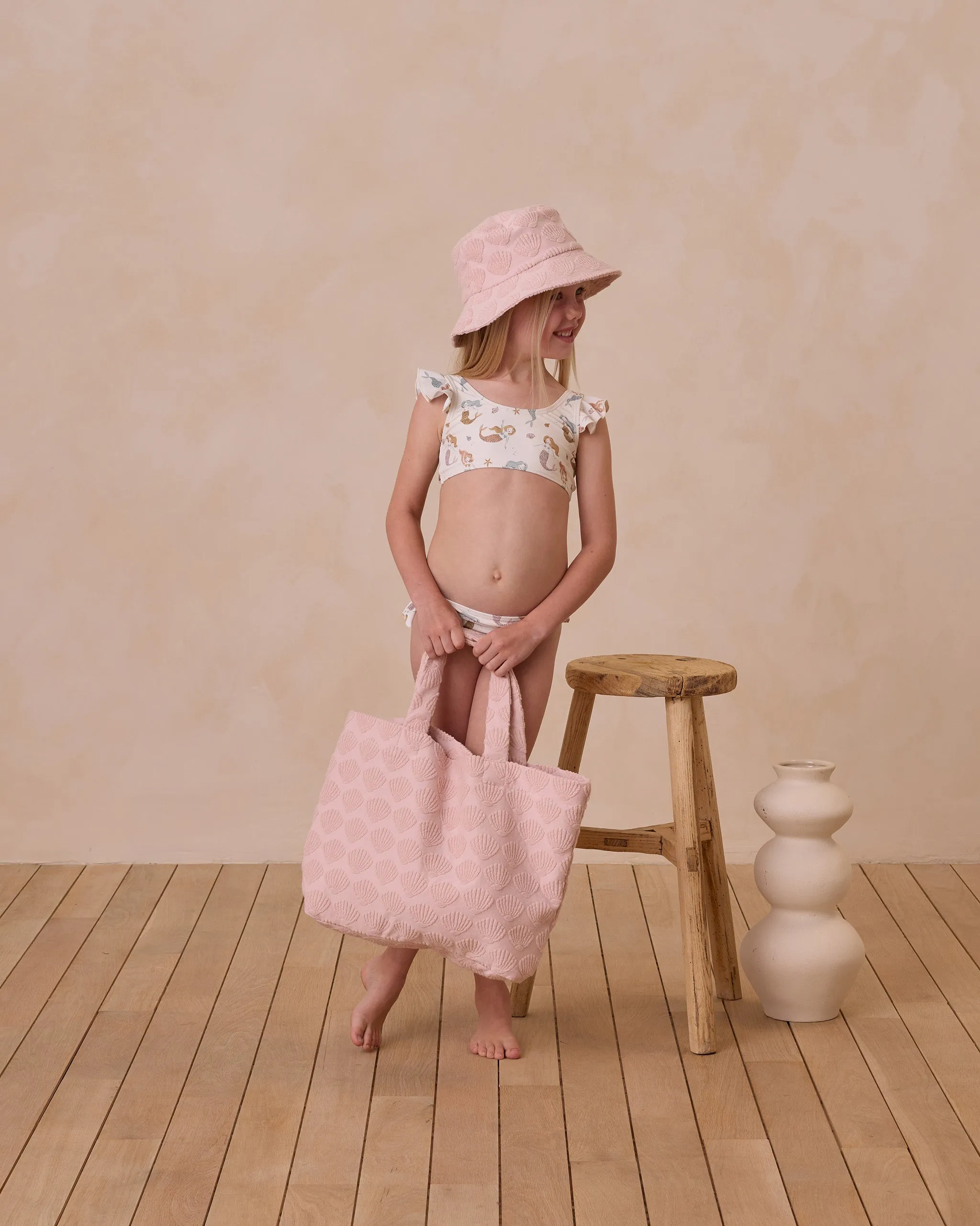 Terry Beach Bag in Shells by RYLEE   CRU