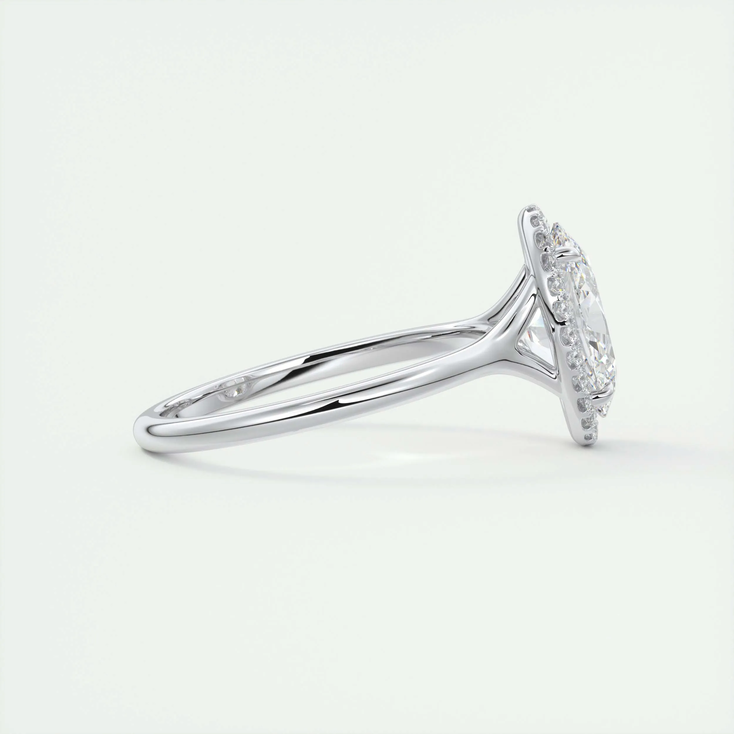 The Breezy Halo | Oval