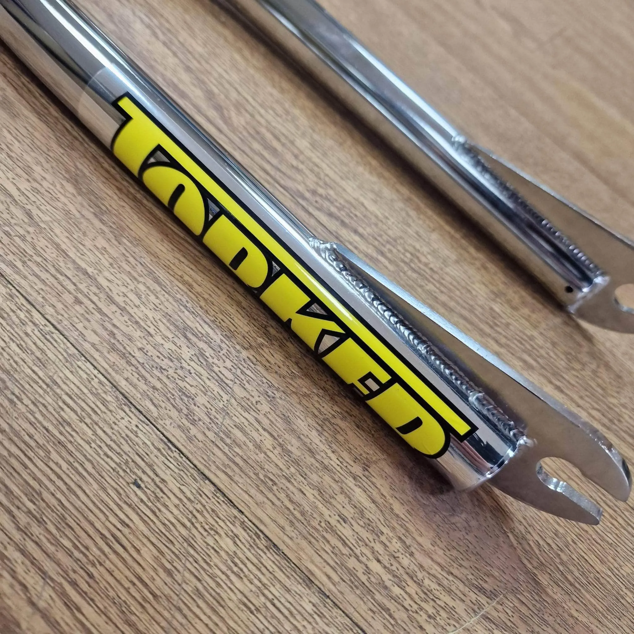 Torker 1 Inch Threaded Forks Chrome