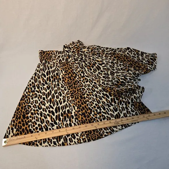 TRASHY DIVA Boho Breezy &amp; Loose High Waist Animal Print Shorts Size 6 LIKE NEW!