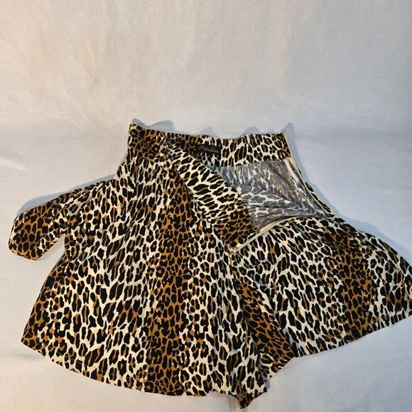 TRASHY DIVA Boho Breezy &amp; Loose High Waist Animal Print Shorts Size 6 LIKE NEW!