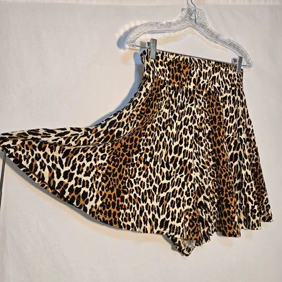 TRASHY DIVA Boho Breezy &amp; Loose High Waist Animal Print Shorts Size 6 LIKE NEW!