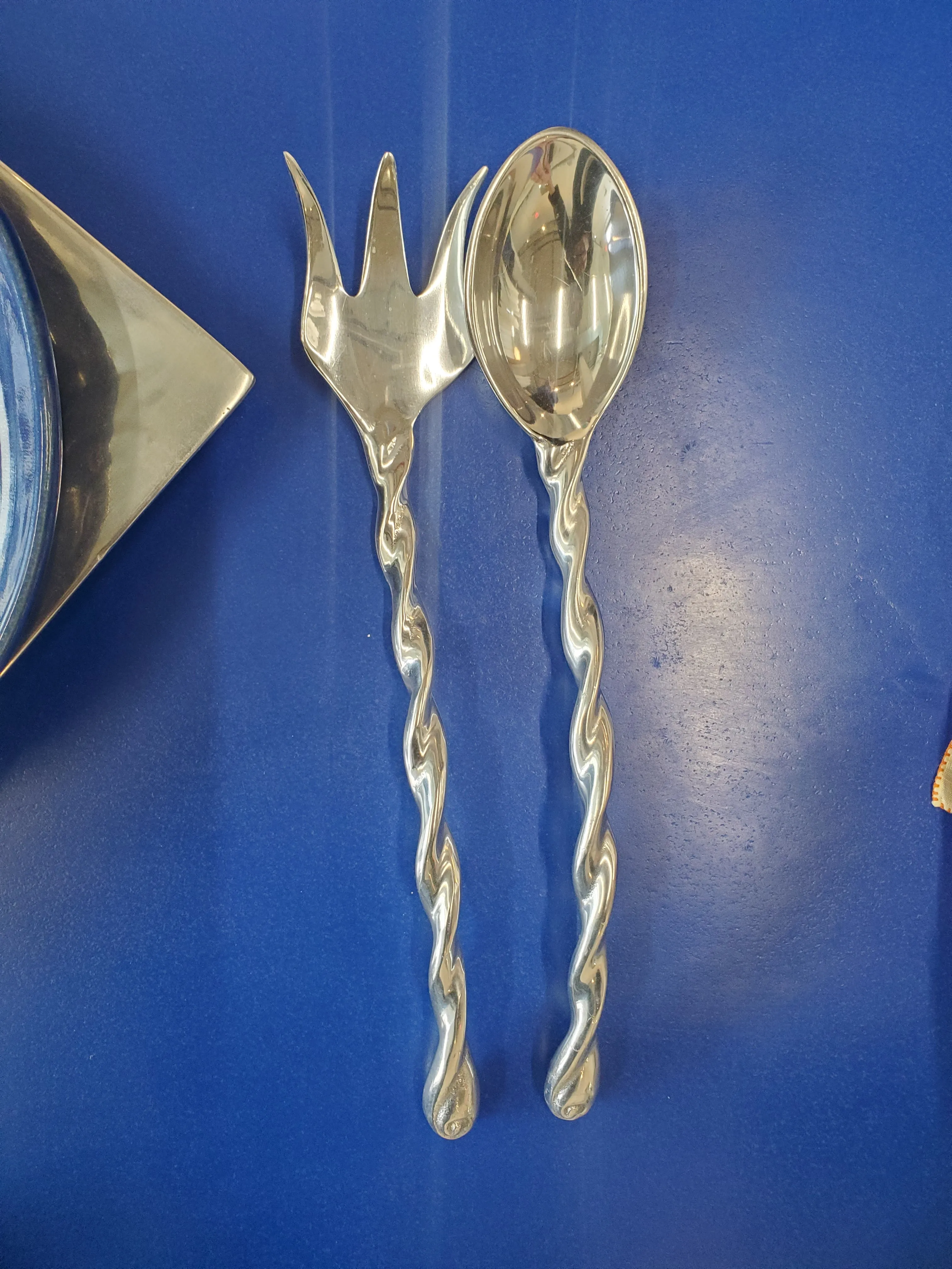 Twist handle Serving Set