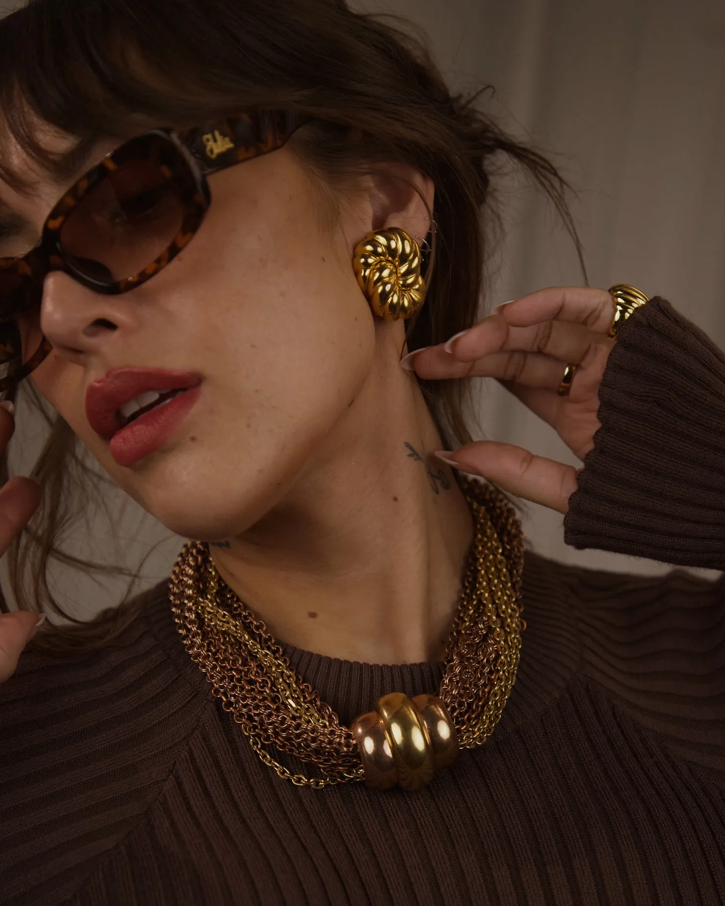 VINTAGE MONET MIXED METAL STATEMENT NECKLACE