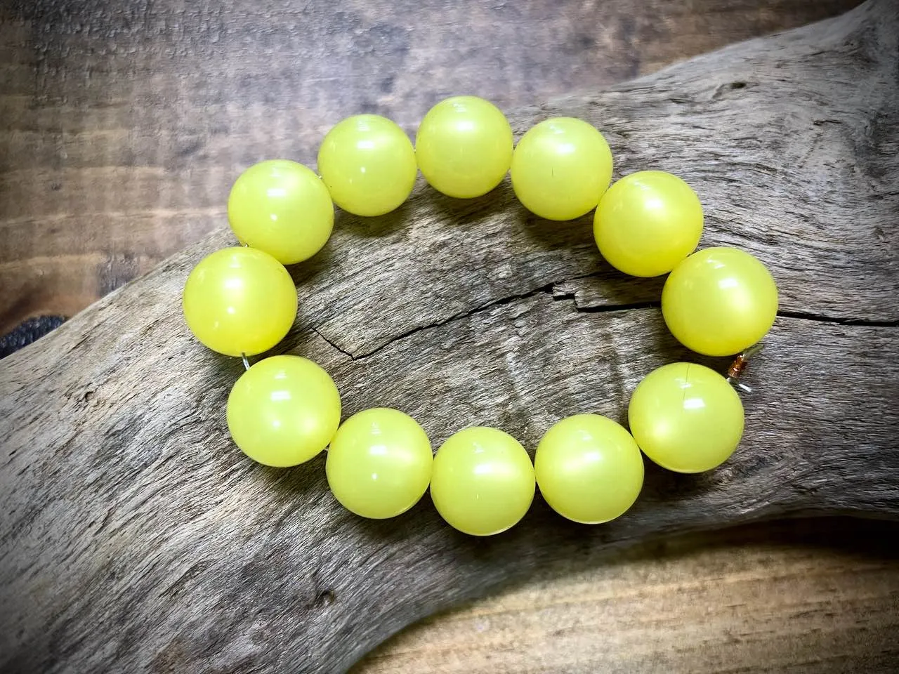 Vintage Moon-Glow Lucite Bead Strand