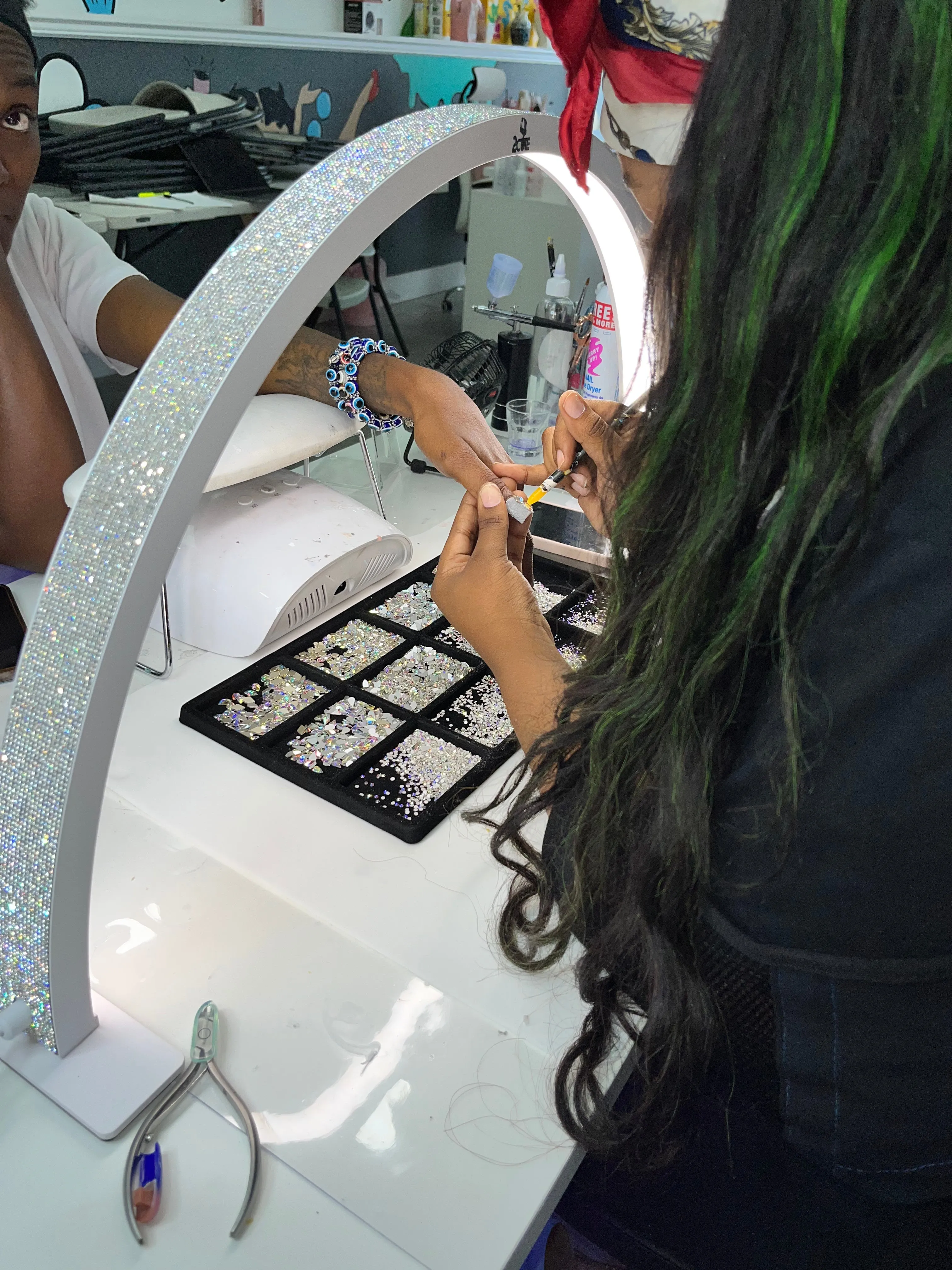 White Blingged Nail Desk Light( FREE Shipping)