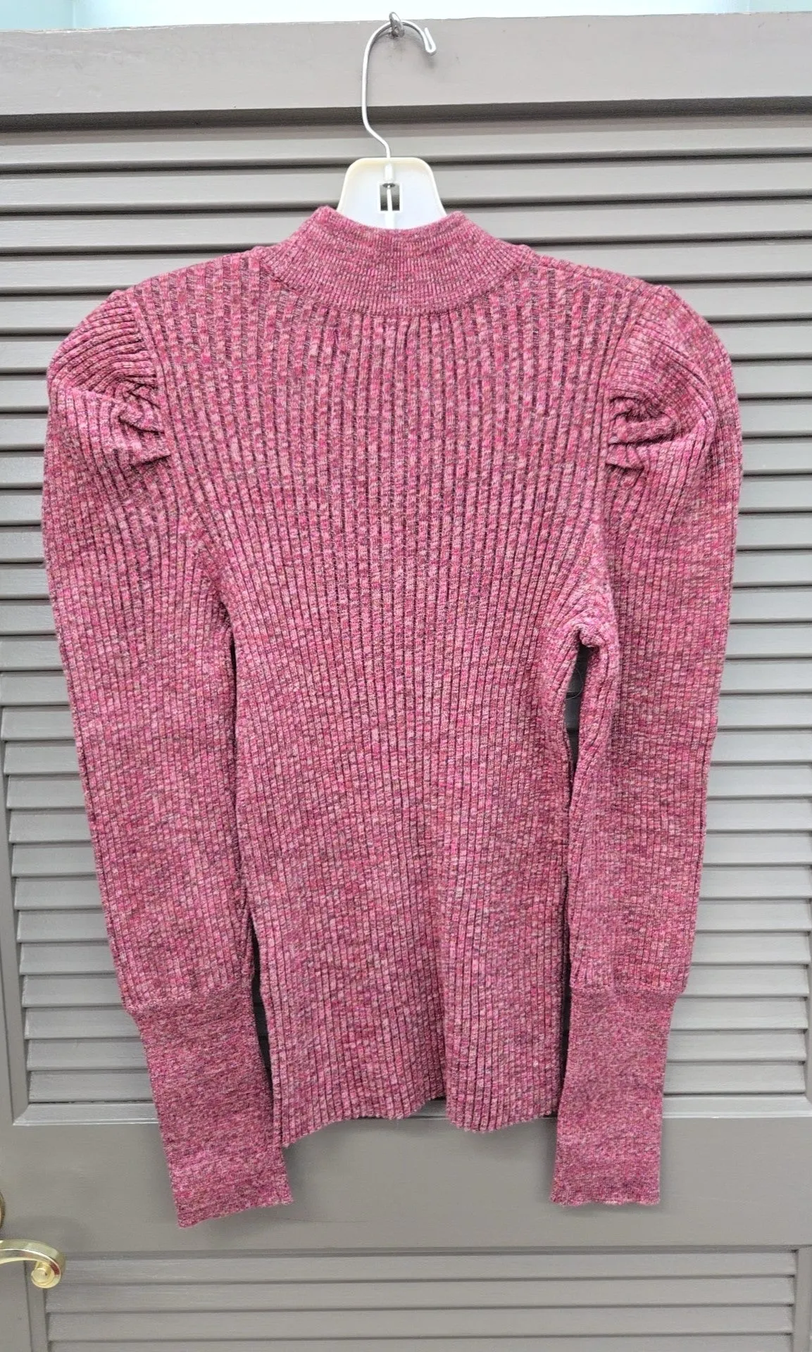 WHO WHAT WEAR Size M Sweater