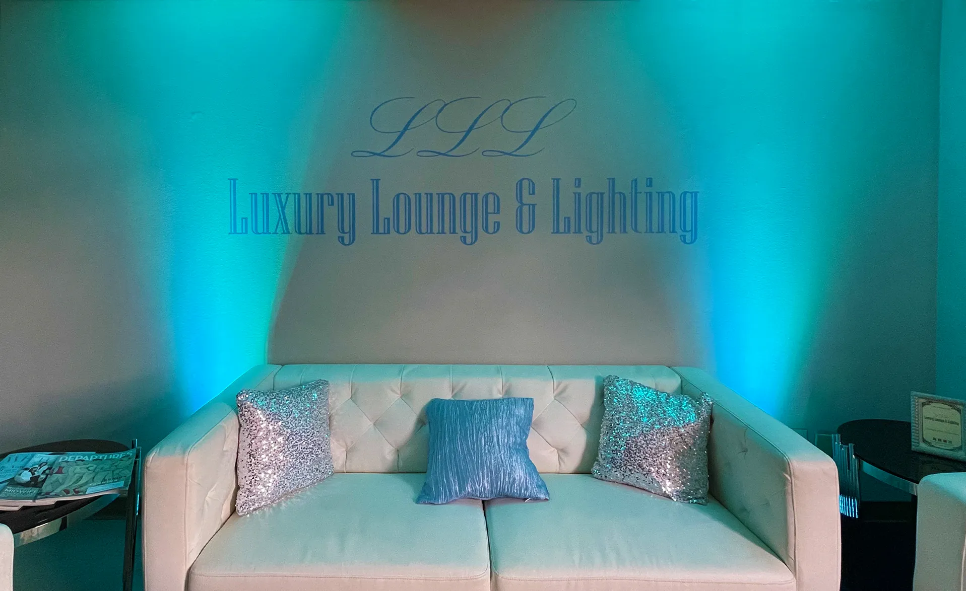 WIRELESS LED UPLIGHT/WASH LIGHT FIXTURE (160W - RGBWAUV) W/REMOTE
