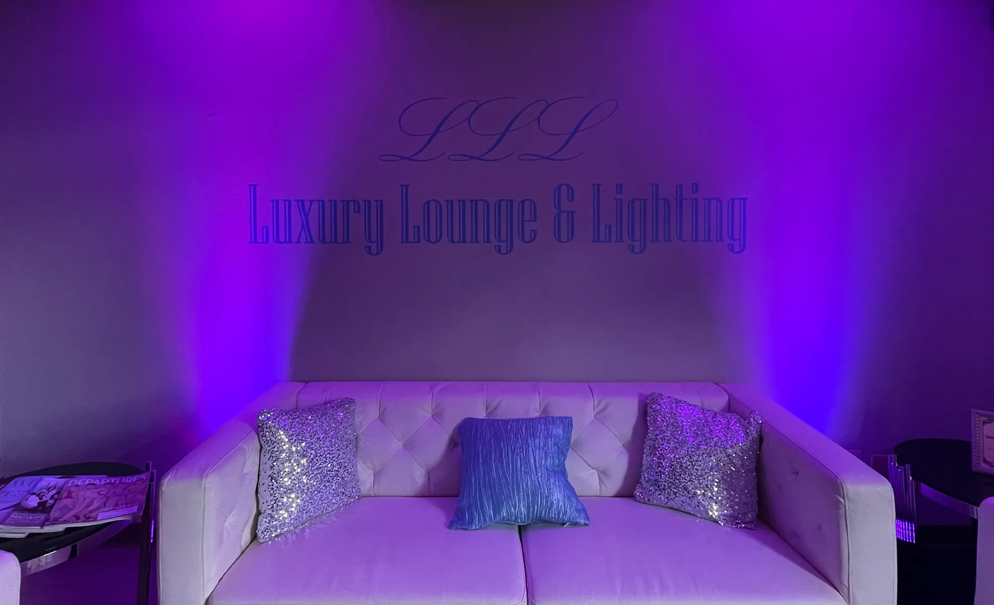 WIRELESS LED UPLIGHT/WASH LIGHT FIXTURE (160W - RGBWAUV) W/REMOTE