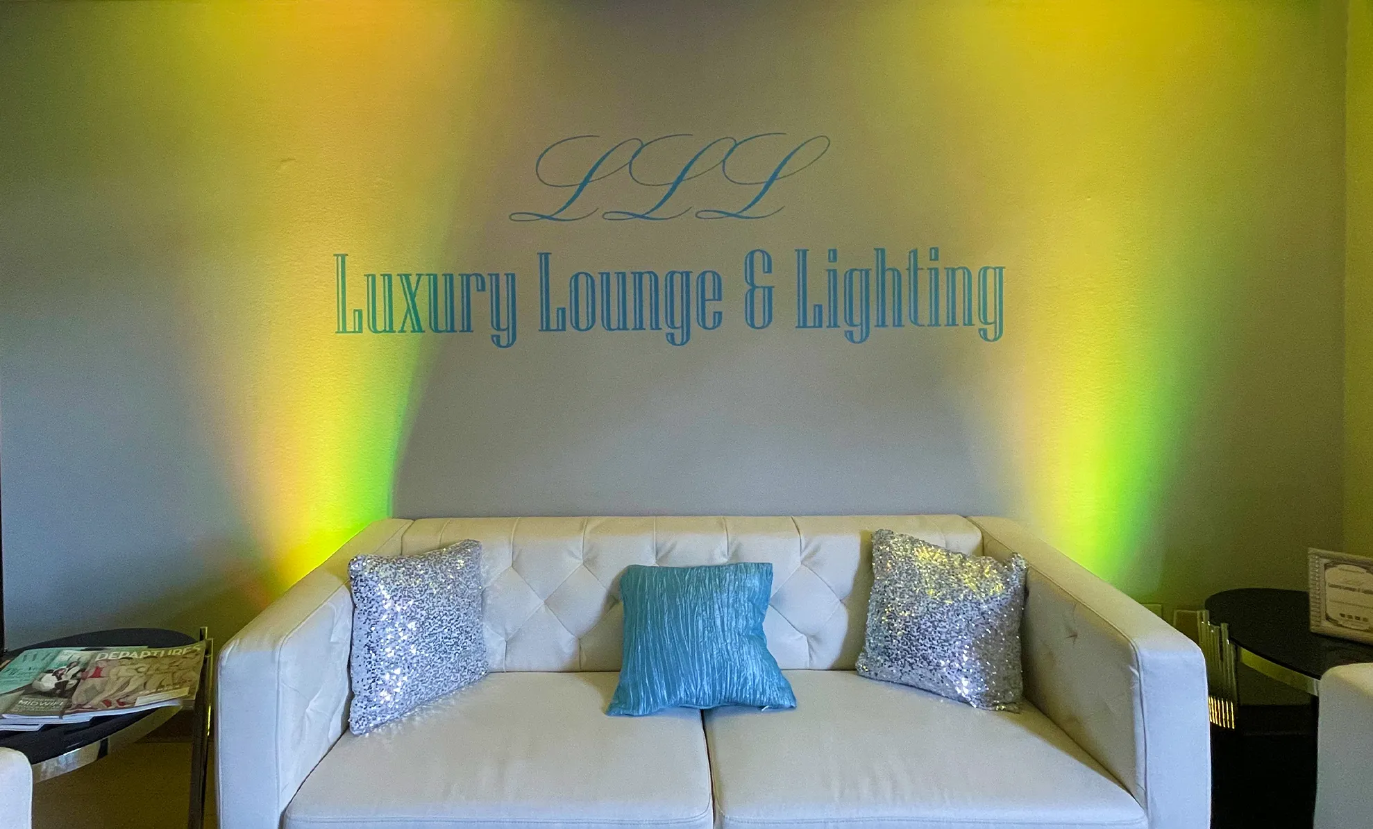 WIRELESS LED UPLIGHT/WASH LIGHT FIXTURE (160W - RGBWAUV) W/REMOTE