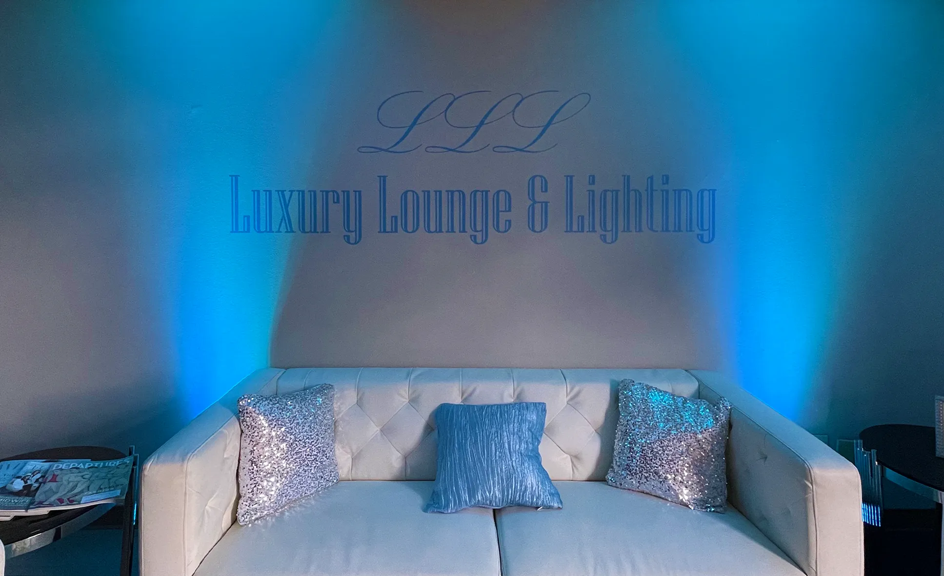 WIRELESS LED UPLIGHT/WASH LIGHT FIXTURE (160W - RGBWAUV) W/REMOTE