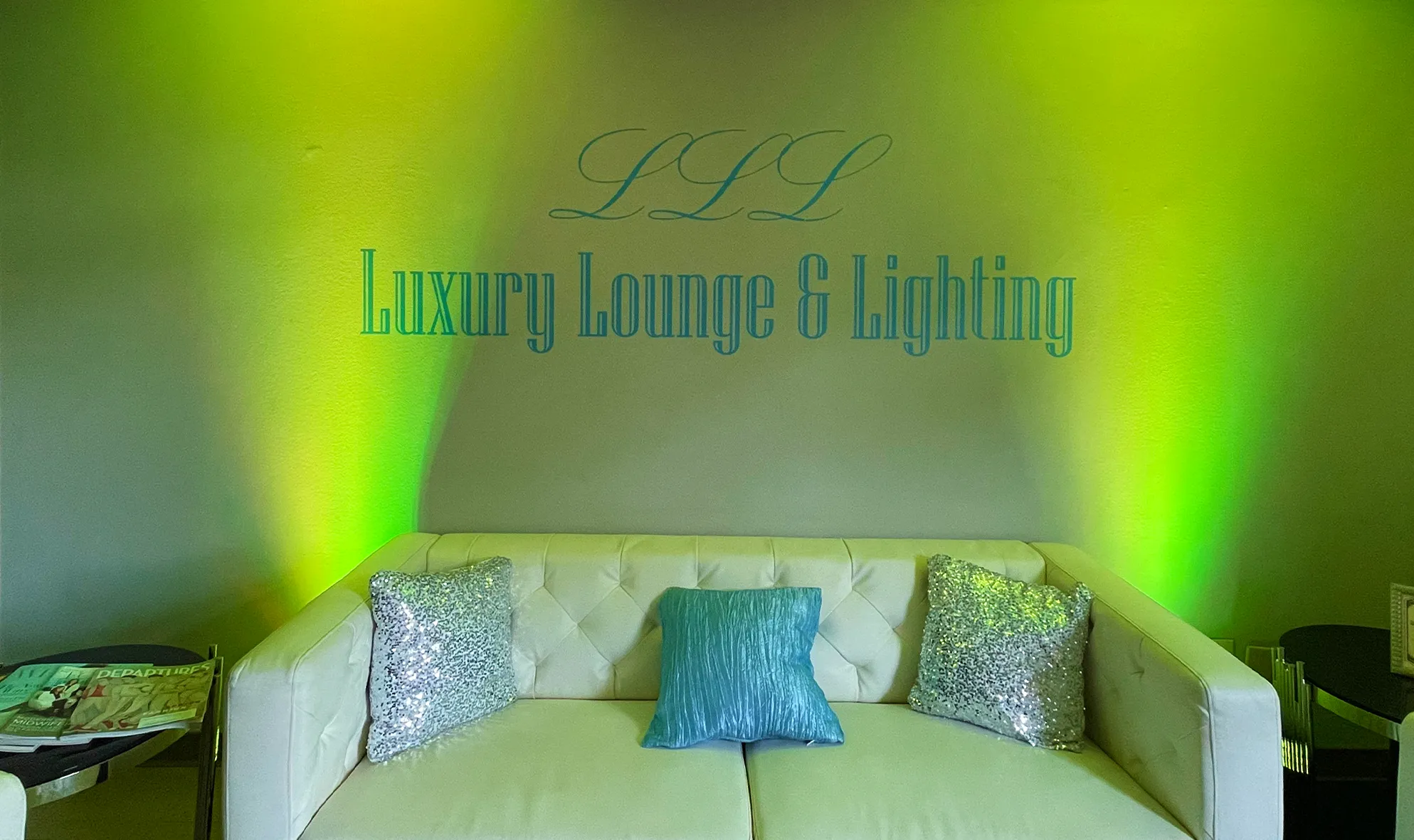 WIRELESS LED UPLIGHT/WASH LIGHT FIXTURE (160W - RGBWAUV) W/REMOTE