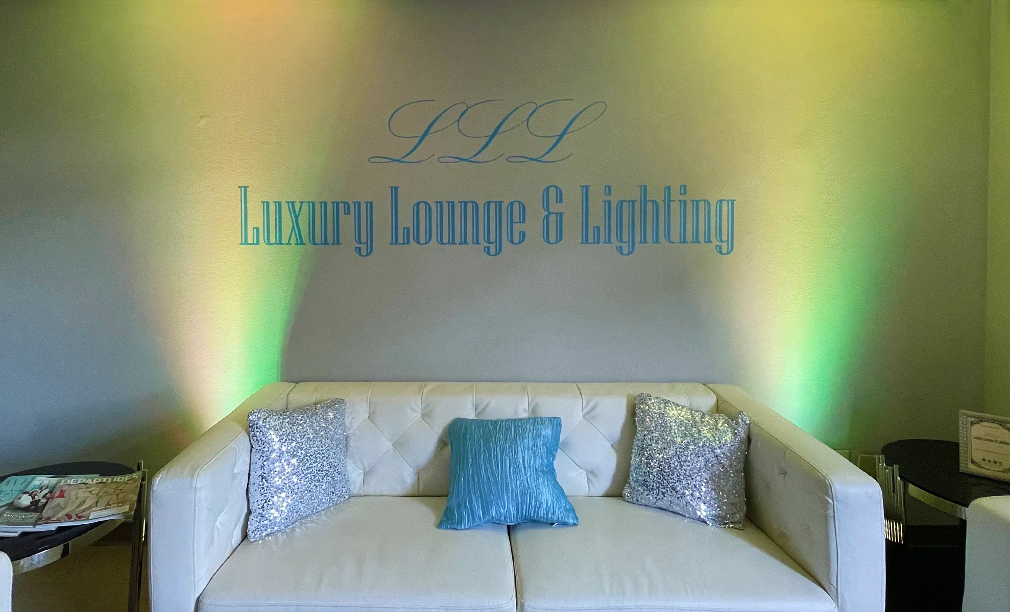 WIRELESS LED UPLIGHT/WASH LIGHT FIXTURE (160W - RGBWAUV) W/REMOTE
