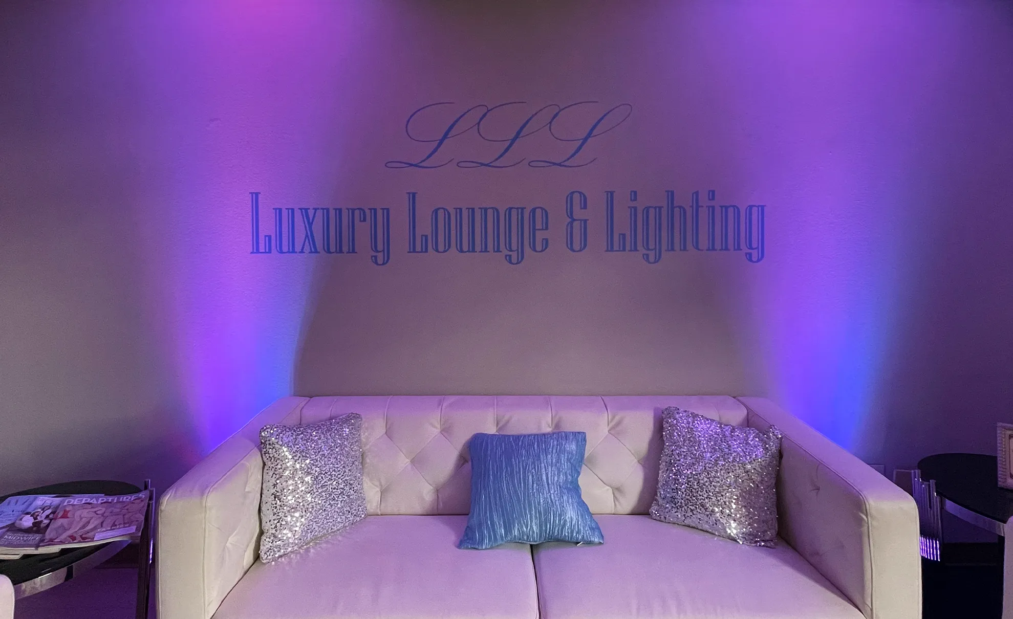 WIRELESS LED UPLIGHT/WASH LIGHT FIXTURE (160W - RGBWAUV) W/REMOTE